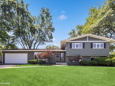 527 Maple Ln, Geneva, IL, 60134