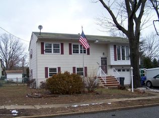 123 Washington Dr, Brick, NJ 08724