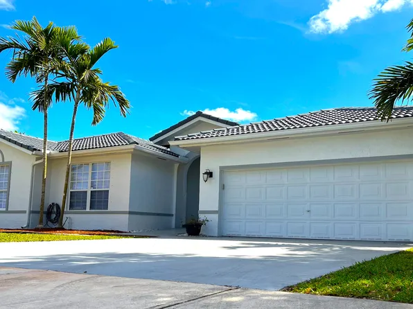 15840 SW 152nd Ct, Miami, FL 33196