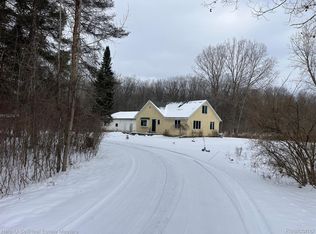 5484 Vincent Rd, Clyde, MI 48049