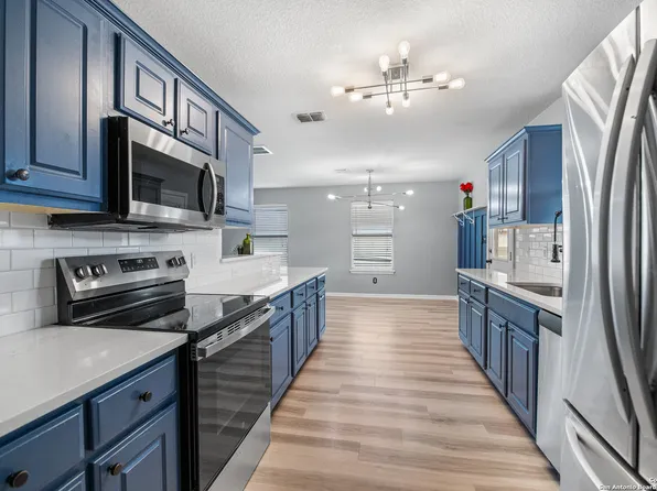 5742 BUTCH CYN, San Antonio, TX 78252