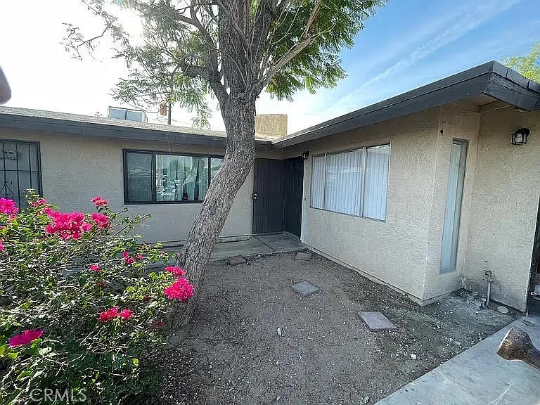 2 bed, 1100 sqft, $2,395 — Photo 1