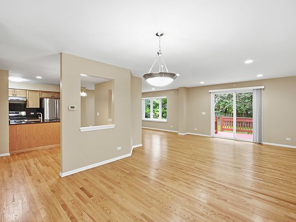 3rd image of 2645 Chelsey St