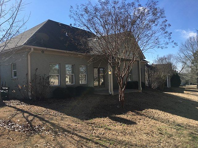 2nd image of 1633 Grand Oaks Blvd