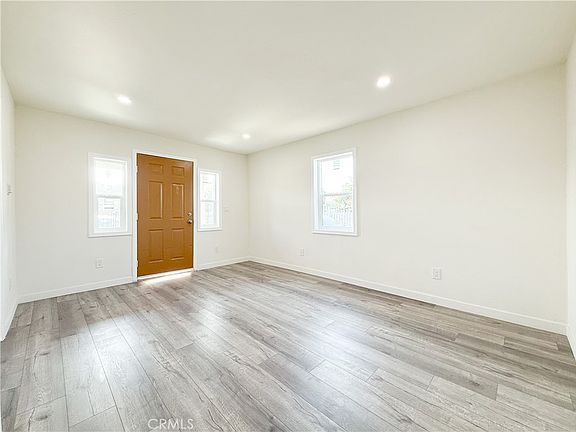 5th image of 521 W Cherry St