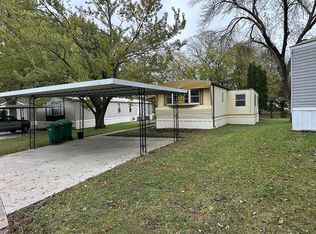 132 SE Willow Way, Topeka, KS 66609