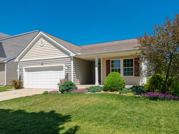 1108 Gardner Pond Ln, Vicksburg, MI 49097