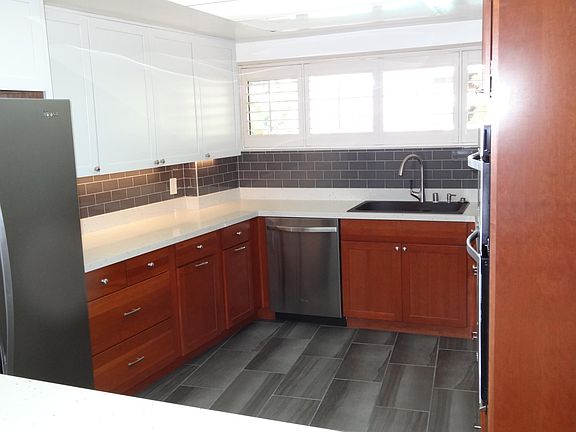 5th image of 1150 Anchorage Ln Unit 203