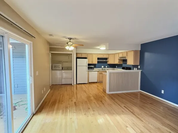 233 Summerwalk Cir, Chapel Hill, NC 27517