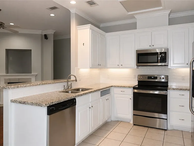 2364 Kendal Green Cir — Photo 2