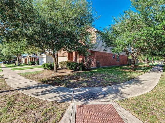 2nd image of 6415 Applewood Forest Dr