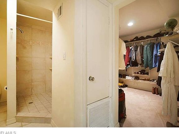 5th image of 511 Carlos Cir