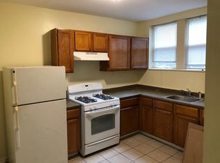 7655 S Coles Ave APT 2A, Chicago, IL 60649