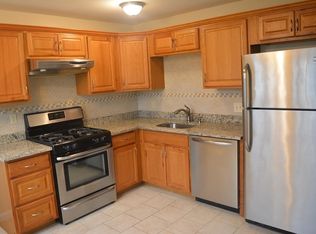 69 Fernview Ave APT 10, North Andover, MA 01845