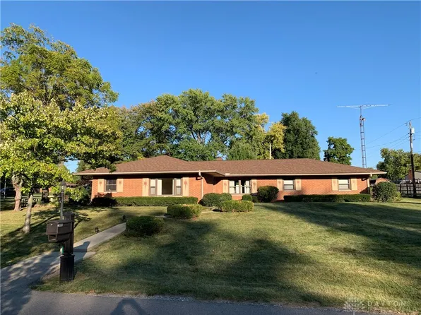 4896 Poppa Dr, Dayton, OH 45424