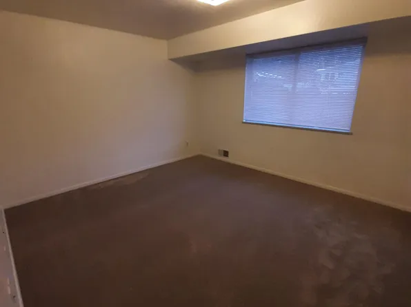 143 Lynwood Mnr #1, Weirton, WV 26062