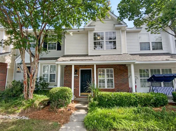 16841 Greenlawn Hills Ct, Charlotte, NC 28213