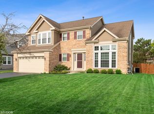 1529 Birmingham Ln, Crystal Lake, IL