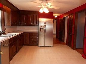 5th image of 11 Lawson Dr