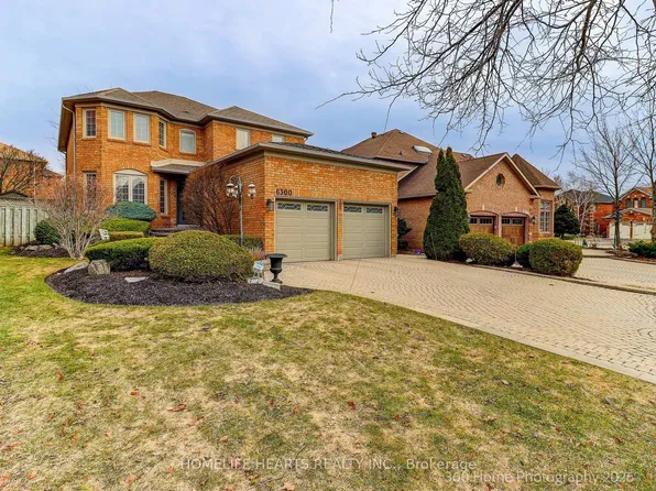 6300 McCracken Dr, Mississauga, ON L5V 1X8