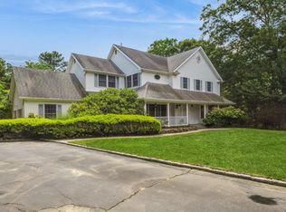 8 Willimatic Ct, Shoreham, NY 11786
