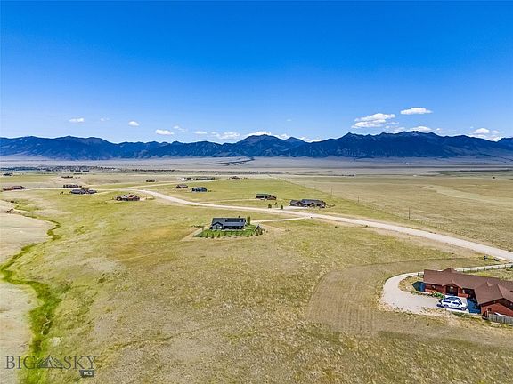 3rd image of 60 Montana Way