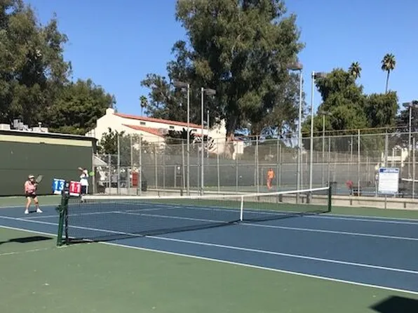 1147 Lincoln Blvd APT 2, Santa Monica, CA 90403