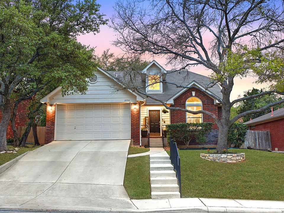 1st image of 15711 Knollcliff