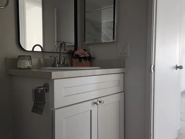 8530 Cedros Ave #2 — Photo 10