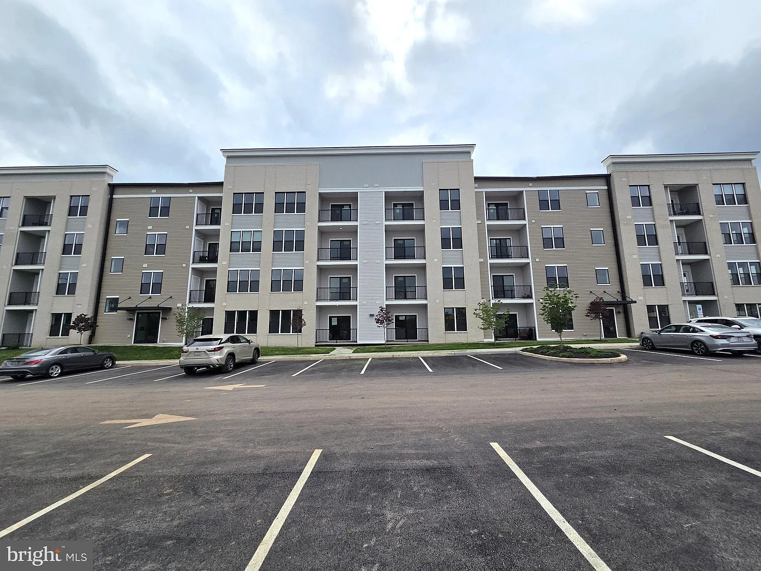2 bed, 118 sqft, $2,295 — Photo 2