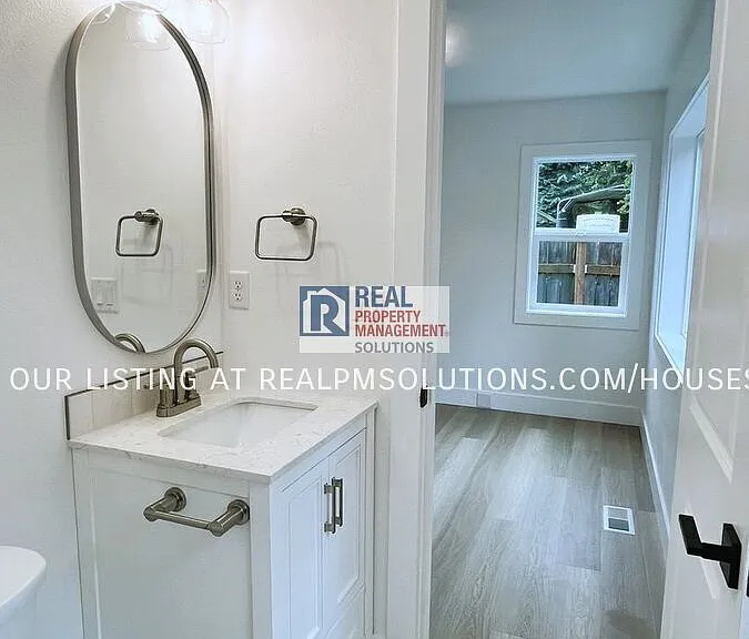 583 NE 113th Ave #B — Photo 17