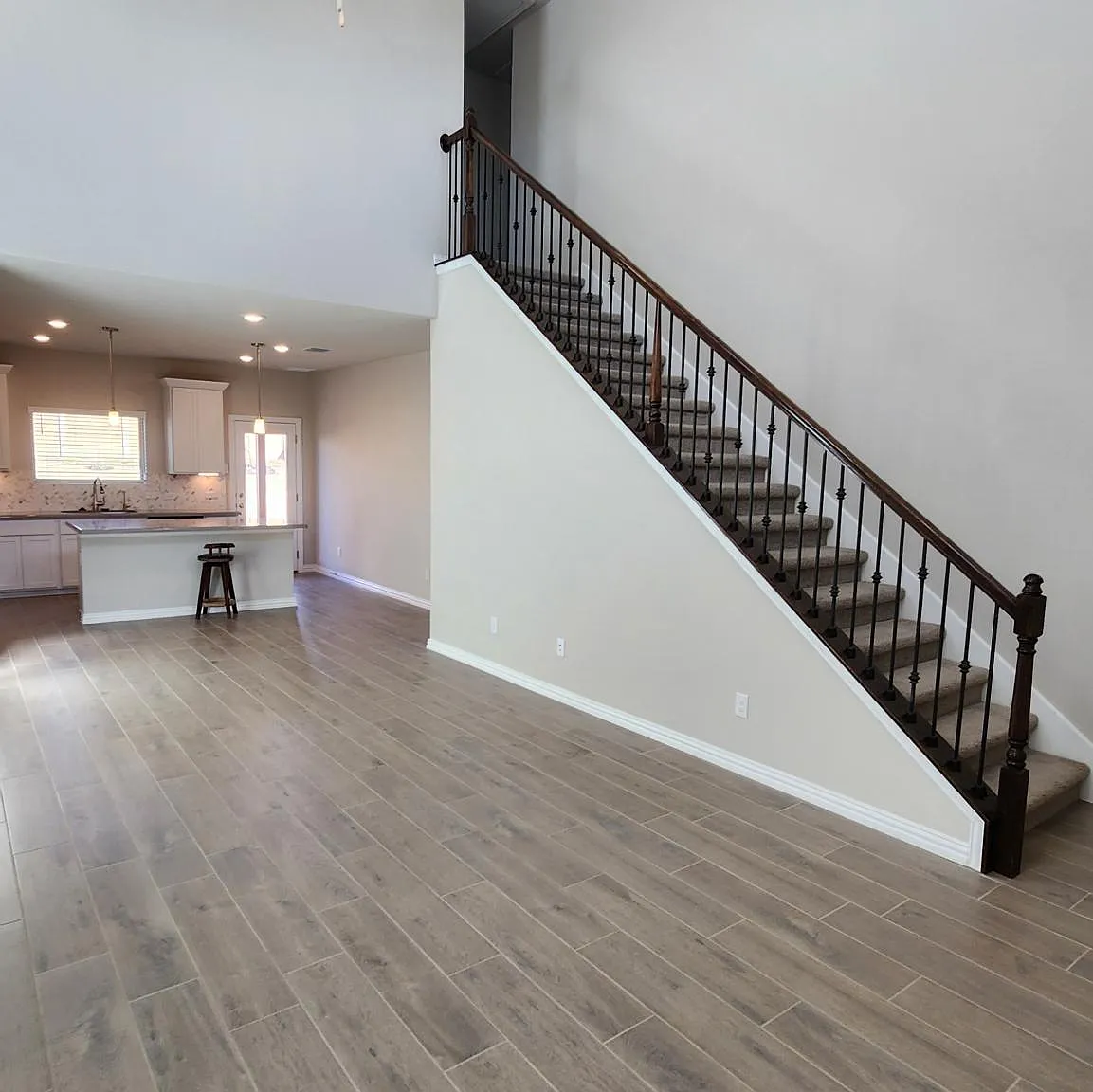 4 bed, 3.5 bath, 1886 sqft, $1,950 — Photo 3