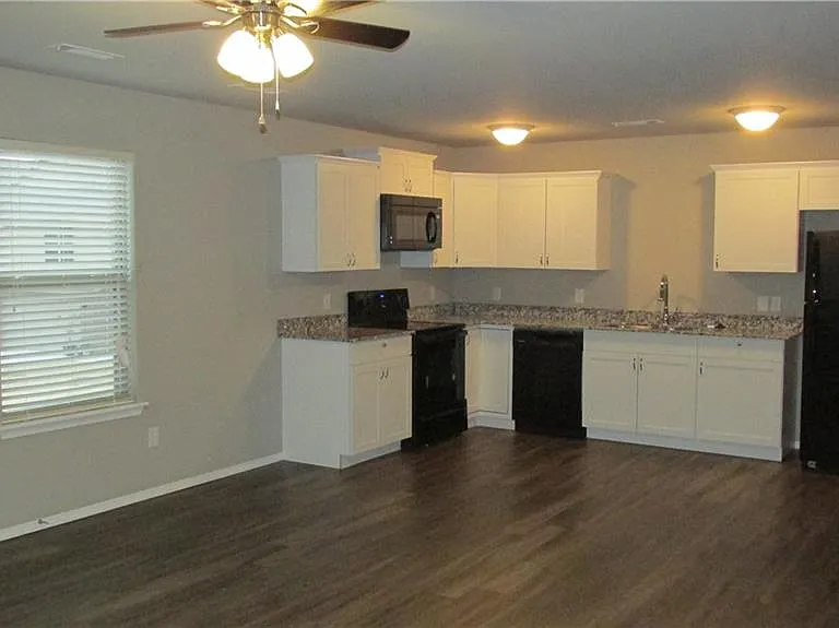 5002 SW Fieldstone Blvd #1 — Photo 3