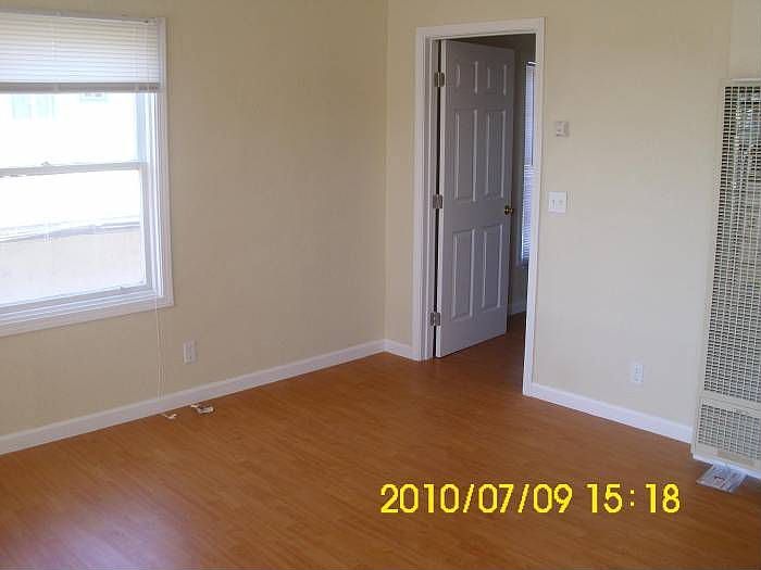 2nd image of 420 S 35th St