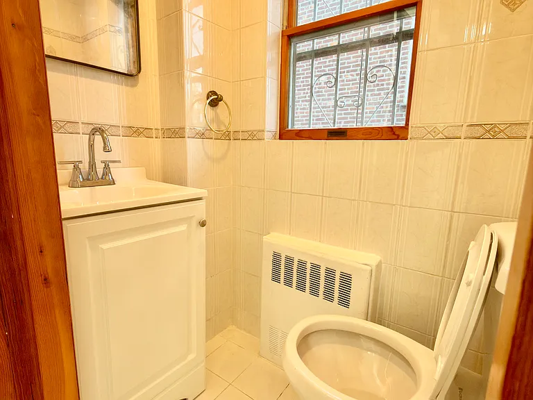 185 Oxford St #2 — Photo 8