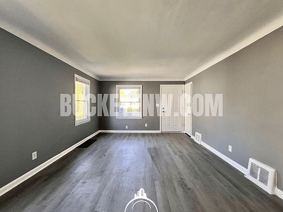 4th image of 4113 Vogel Dr