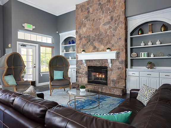 3rd image of 2601 Hilltop Dr #11523