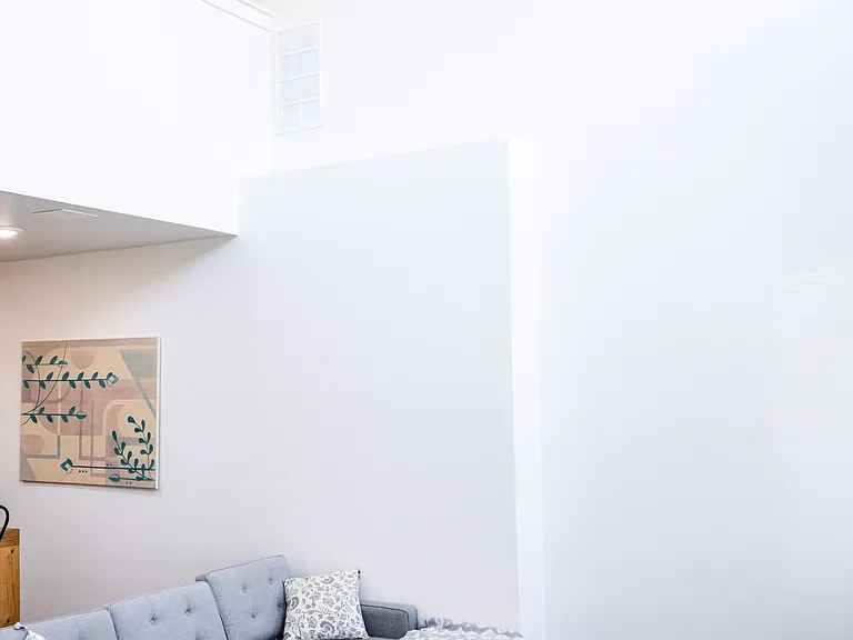 1216 N Blackwelder Ave #12 — Photo 6