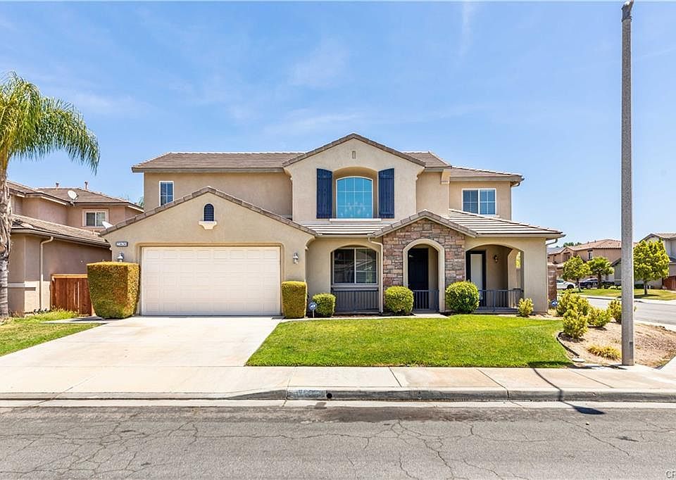 1st image of 23650 Applewood Pl