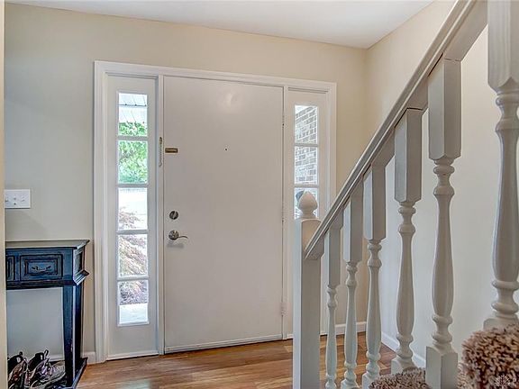 4th image of 4211 Cozycroft Dr