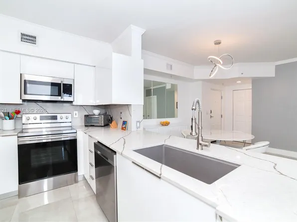 17150 N Bay Rd APT 2905, Sunny Isles Beach, FL 33160