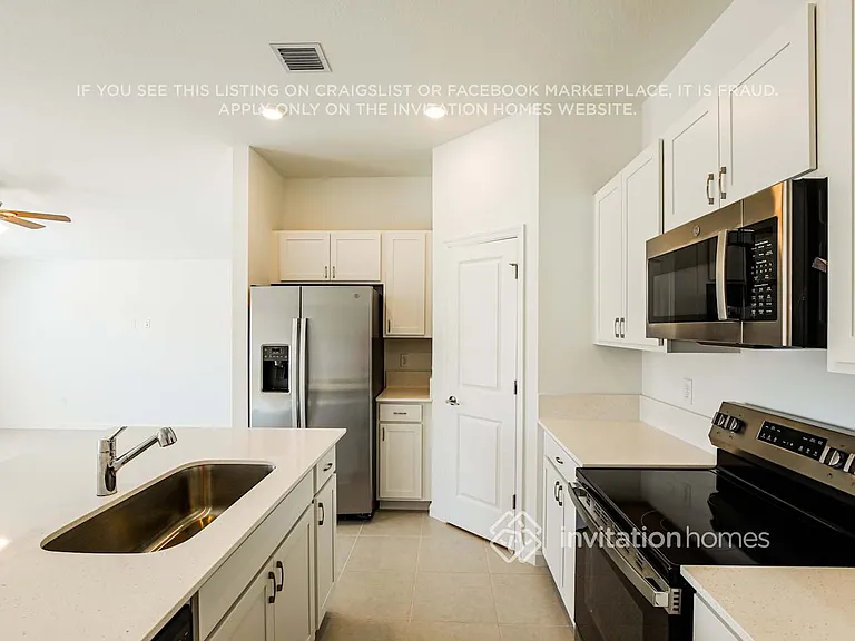 738 Carlyle Way — Photo 6