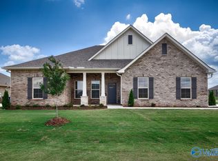 200 Donna Lynn Ct, Meridianville, AL 35759