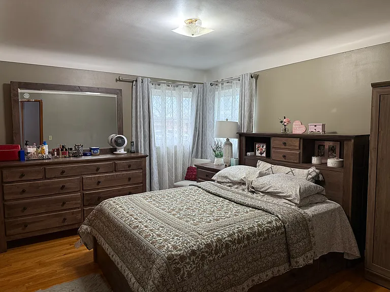 8565 Potomac Ave — Photo 33