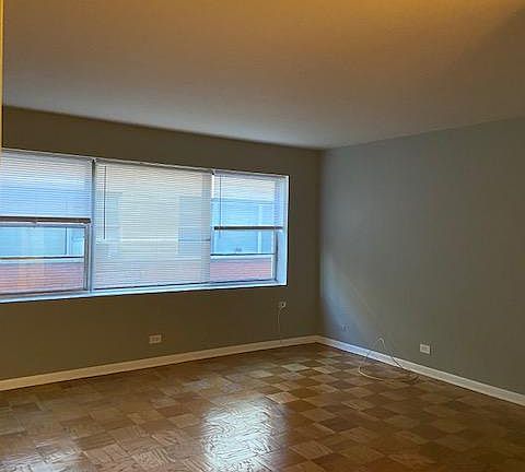 3rd image of 1030 Chicago Ave APT 104