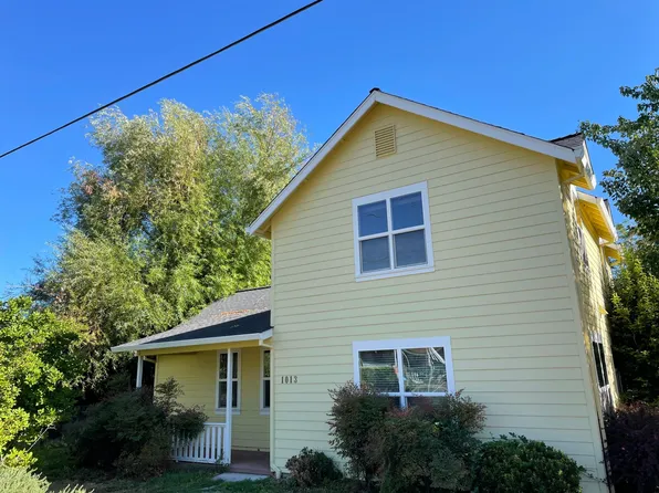 1013 Talent Ave, Talent, OR 97540