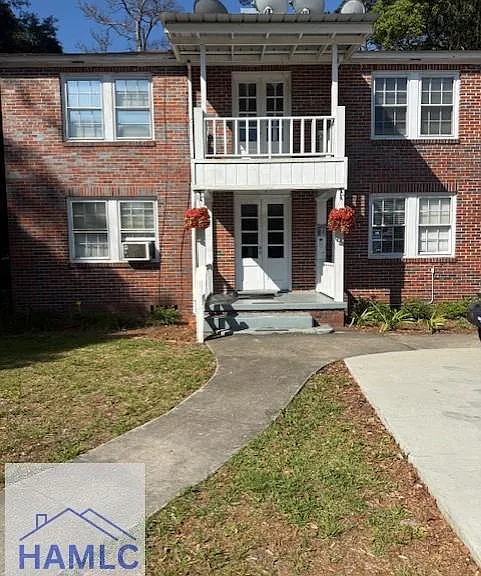 556 E Cherry St #3 — Photo 1