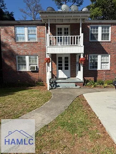 556 E Cherry St #3 Photo 1