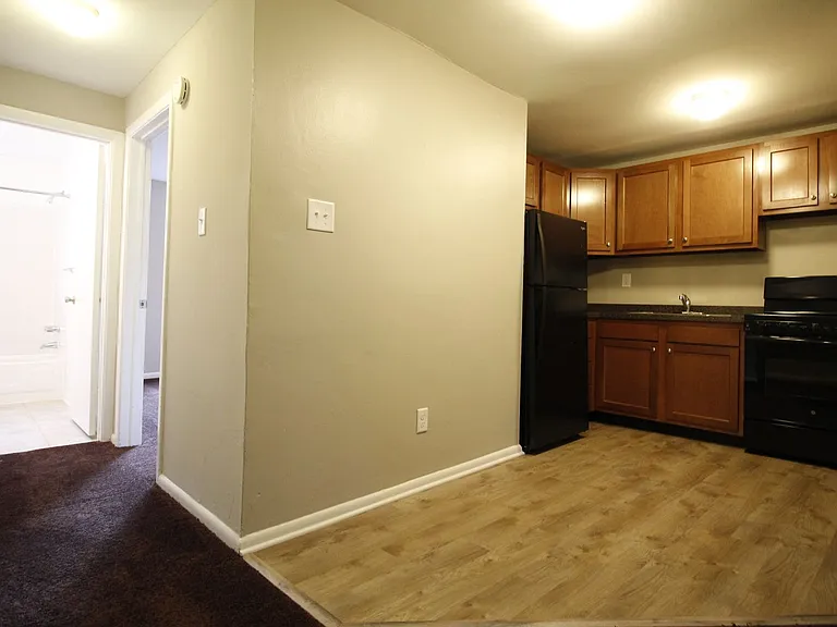 Oak Ridge Apartments — Photo 17
