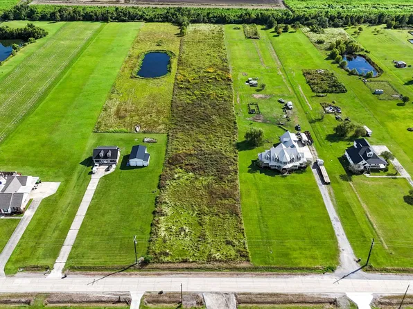 764 E Woodlawn Ranch Rd, Houma, LA 70363